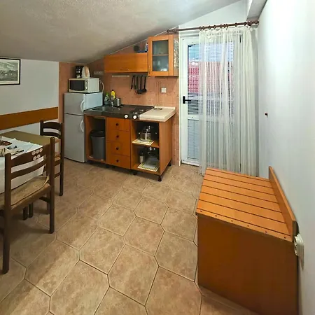 Apartment Turan Centrally Located With Free Parking *