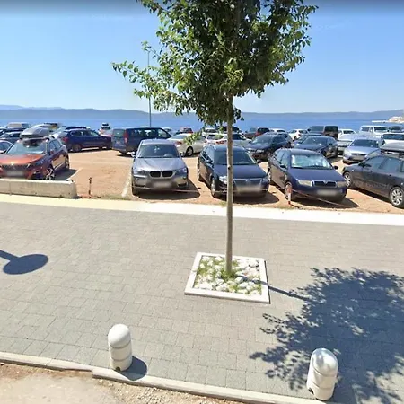 Apartment Turan Centrally Located With Free Parking