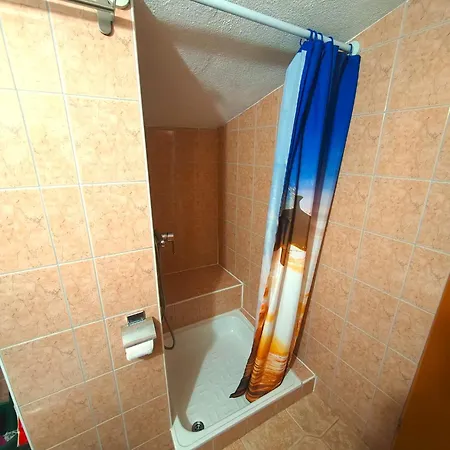 Turan Centrally Located With Free Parking *