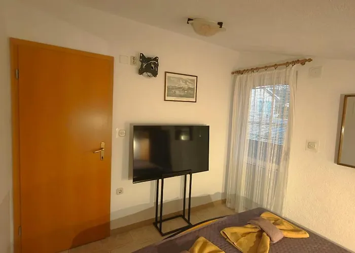 Turan Centrally Located With Free Parking