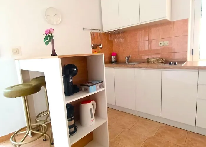 Turan Centrally Located With Free Parking 公寓
